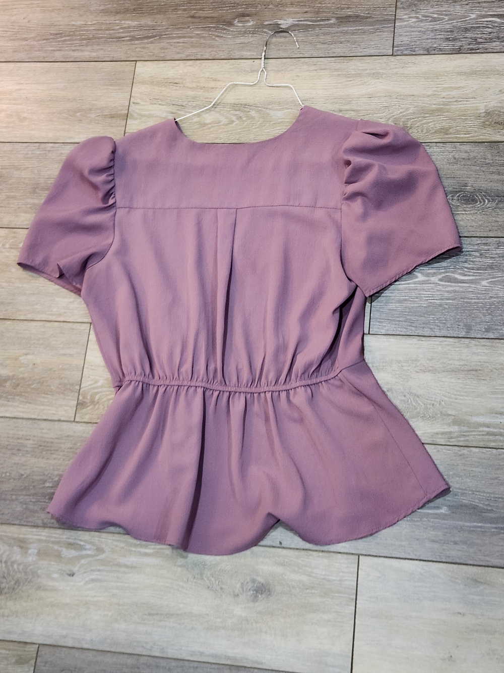 Lily White Dusty Mauve Wrap Peplum Tie Blouse Size Large - Picture 3 of 5